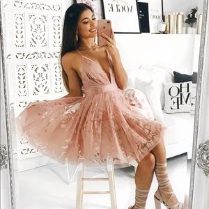 Showpo ‘Moon Beam dress in blush’ size Medium